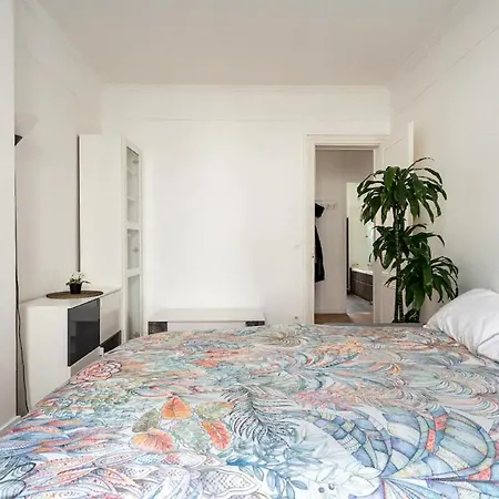 And Cozy Parisian * Parijs
