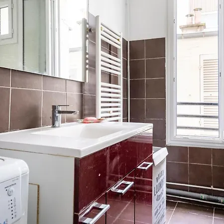 And Cozy Parisian * Paříž